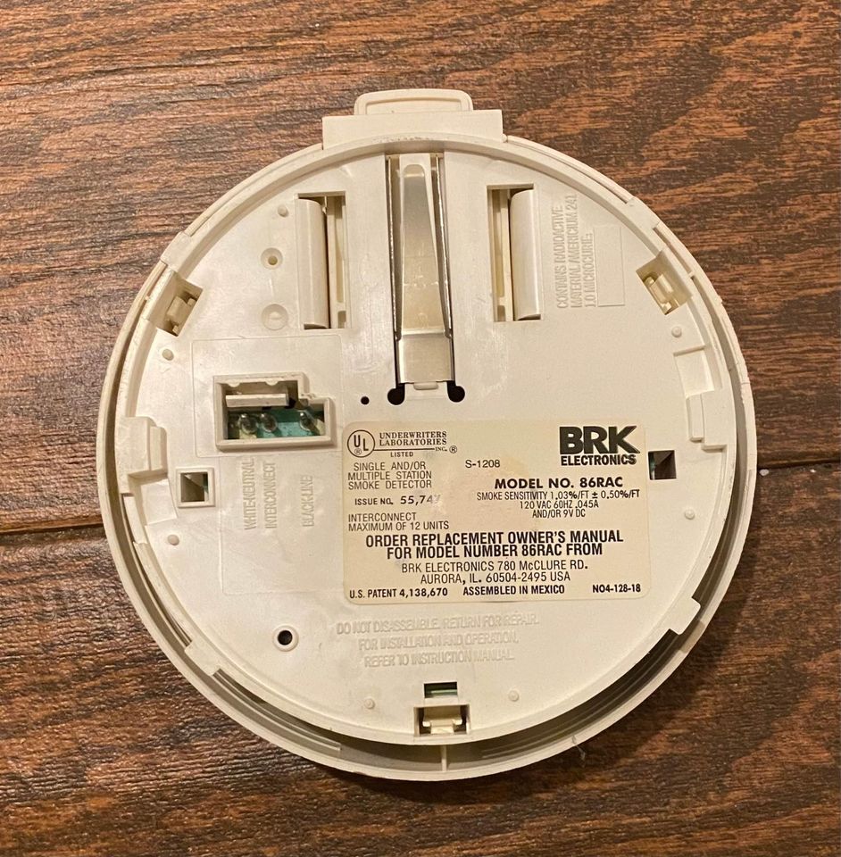 11 reasons smoke detectors go off randomly for no reason