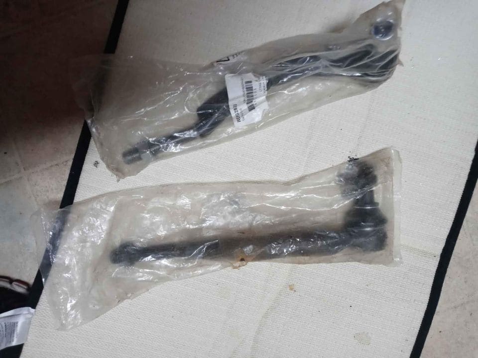 Bravada tie rod ends